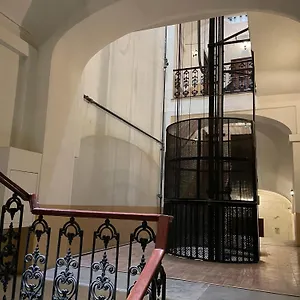 la-finestra-sul-corso.hotels-amalfi.com/
