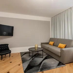 https://milan-duomo-suites.it-lombardy.com