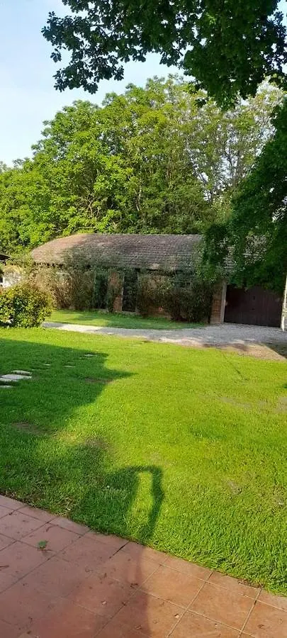 Tenuta Ferrari Cortile Apartment